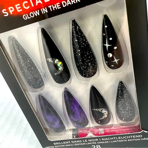 KISS Halloween Special Design Glow in the Dark - Picture 2 of 3